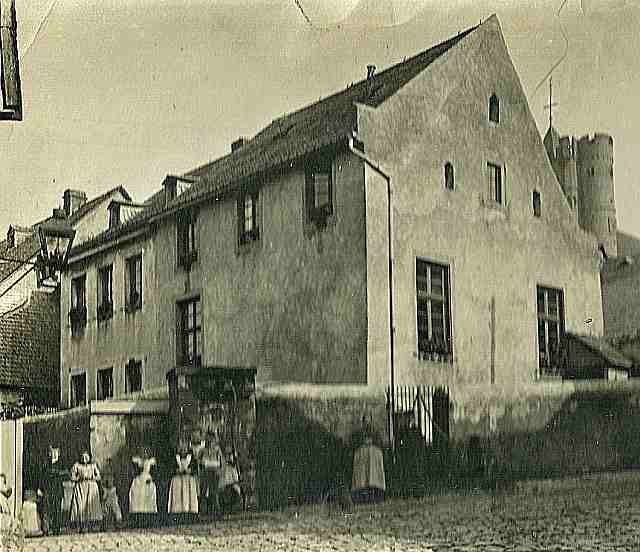Das Spitalgebäude um 1900